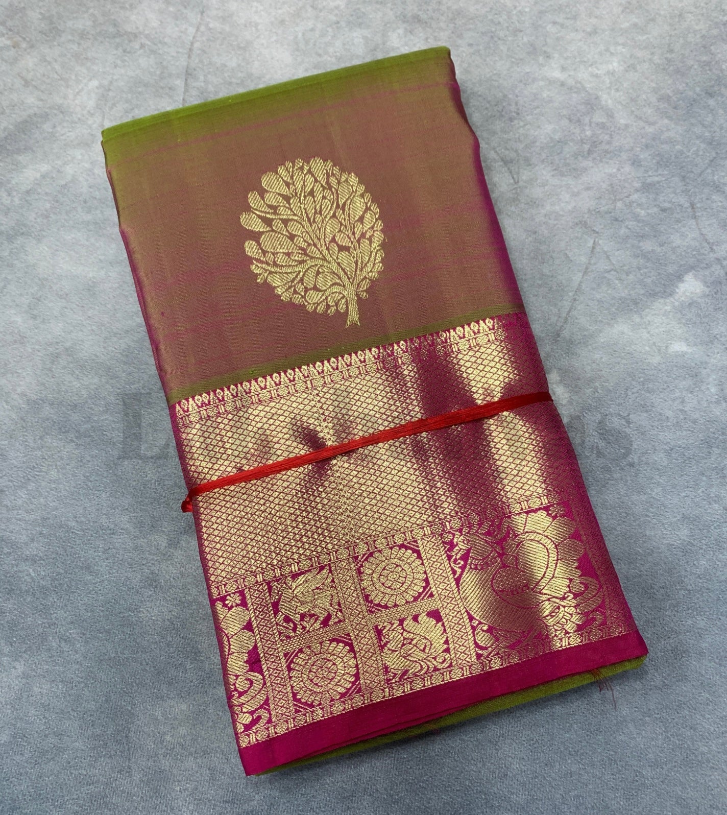 Dual Tone Colour Kanjivaram Silk Saree with Contrasting Vibrant Pink Border