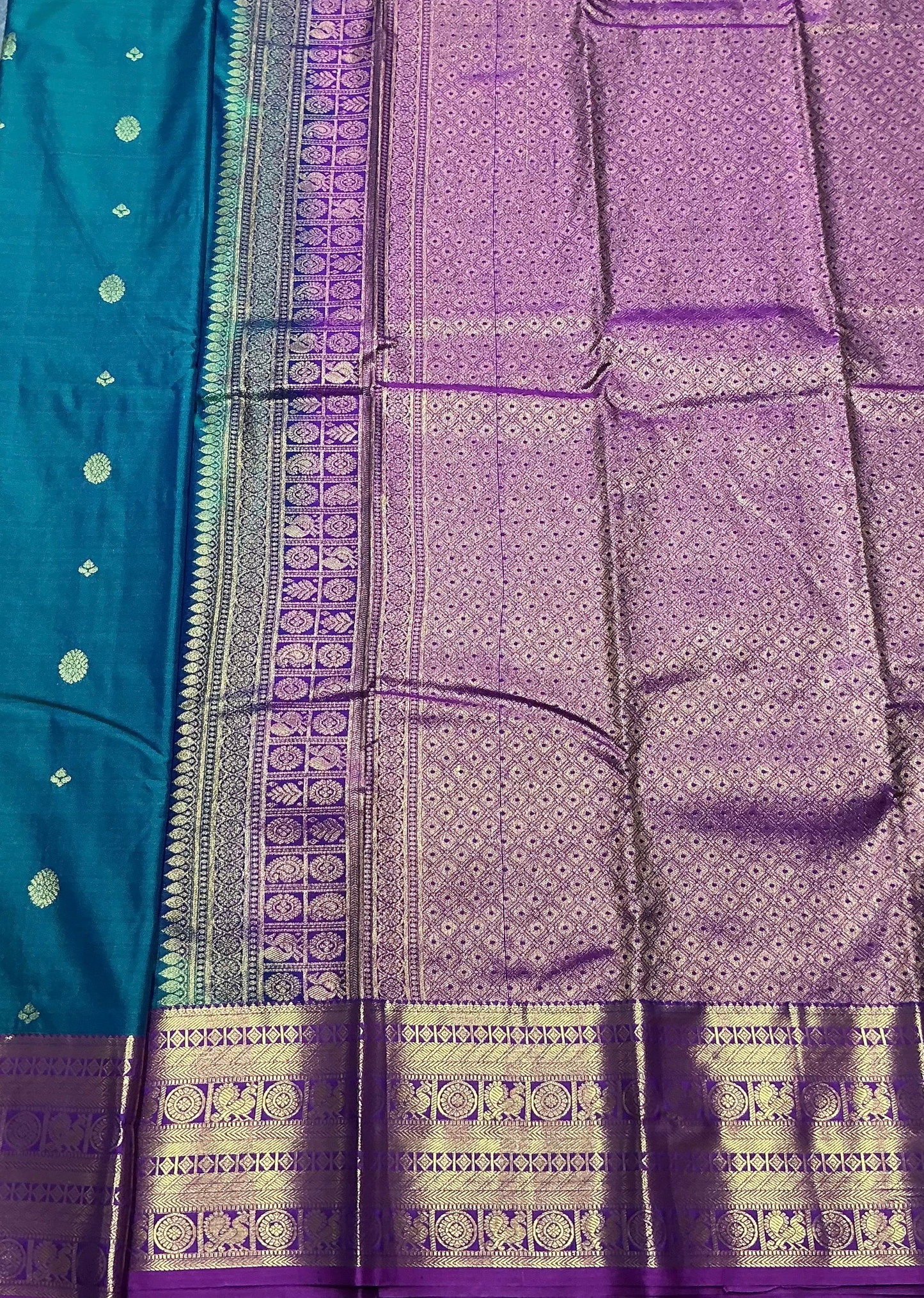 Peacock Green Color Vegan Silk saree with Pink Colour with Annam and Chakaram Design border