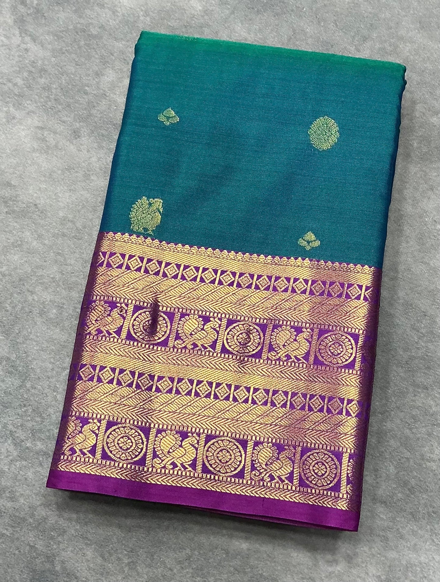 Peacock Green Color Vegan Silk saree with Pink Colour with Annam and Chakaram Design border