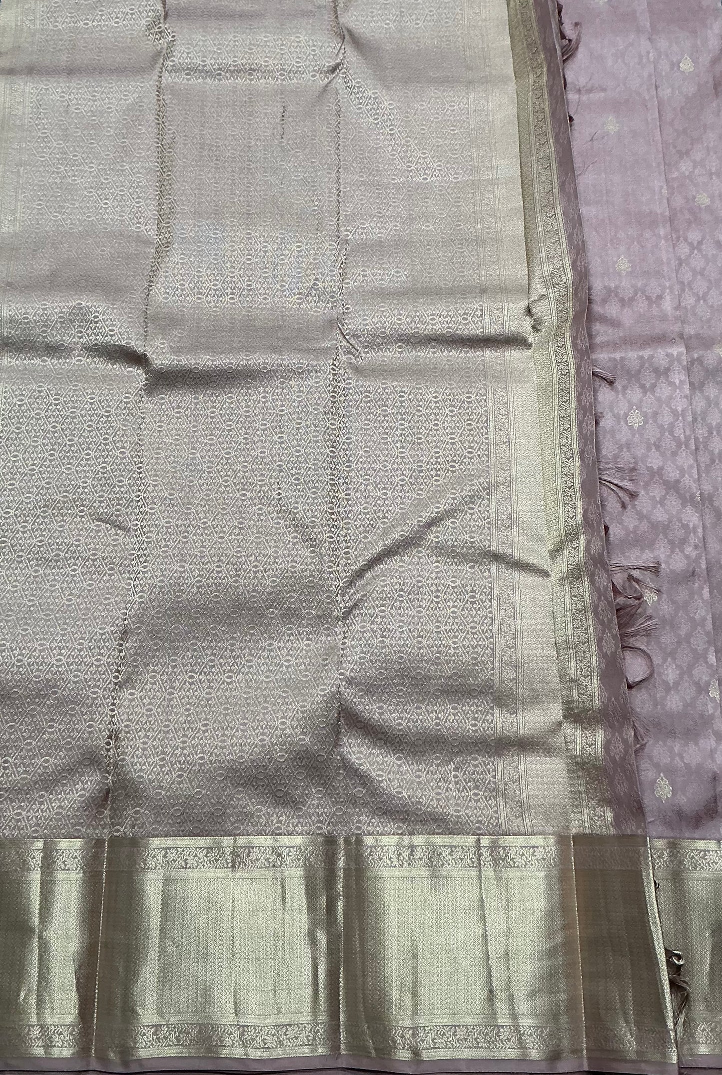 Onion Pink Colour Kanjivaram Silk Saree with Zari Border