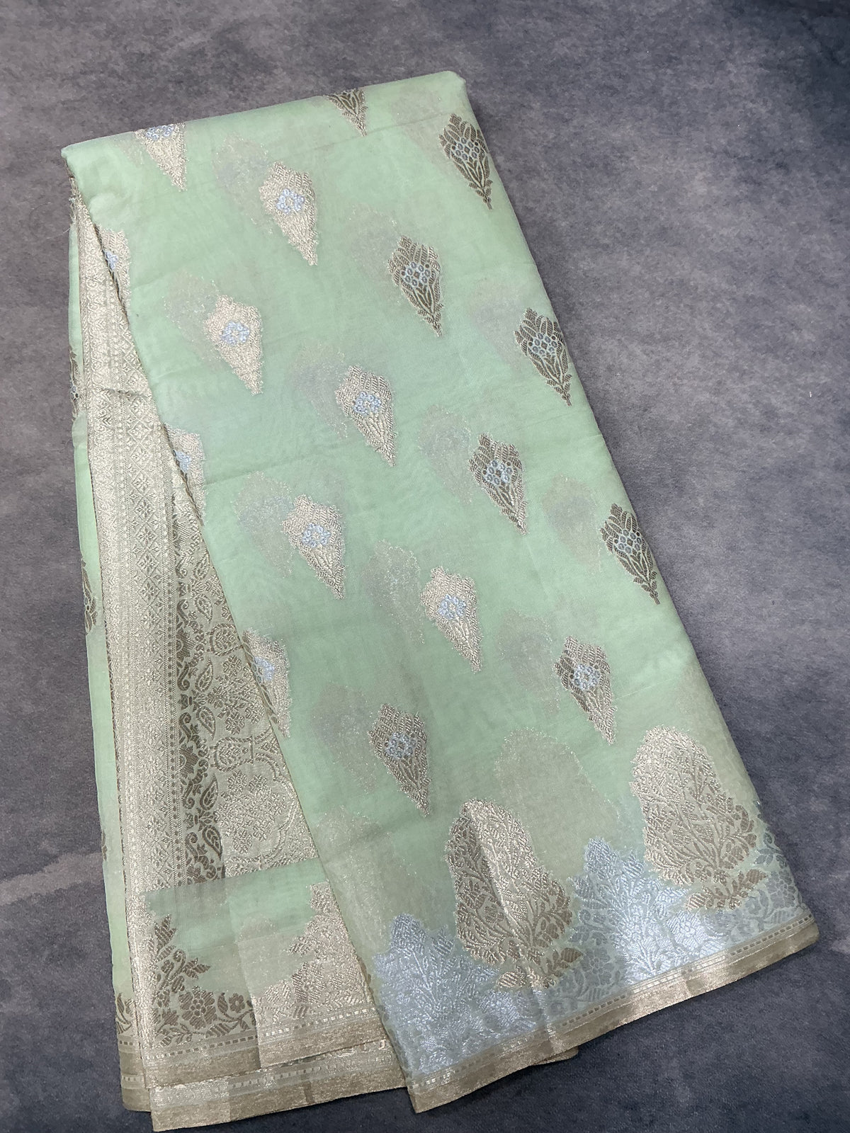 Pista Green Colour Sona Roopa Silk Saree